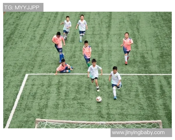 足球比赛中究竟需要多少人参与才能真正展现团队合作与竞技魅力